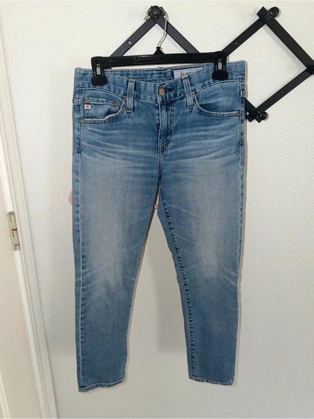 AG Adriano Goldschmied Women’s Light Wash Slim Straight Jeans Size 25R Premium - Picture 2 of 4